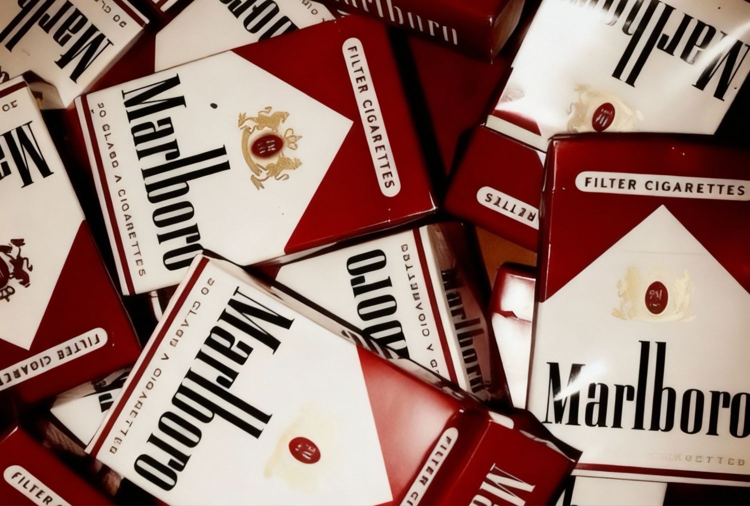 coloured cigarettes Sobranie Cocktail